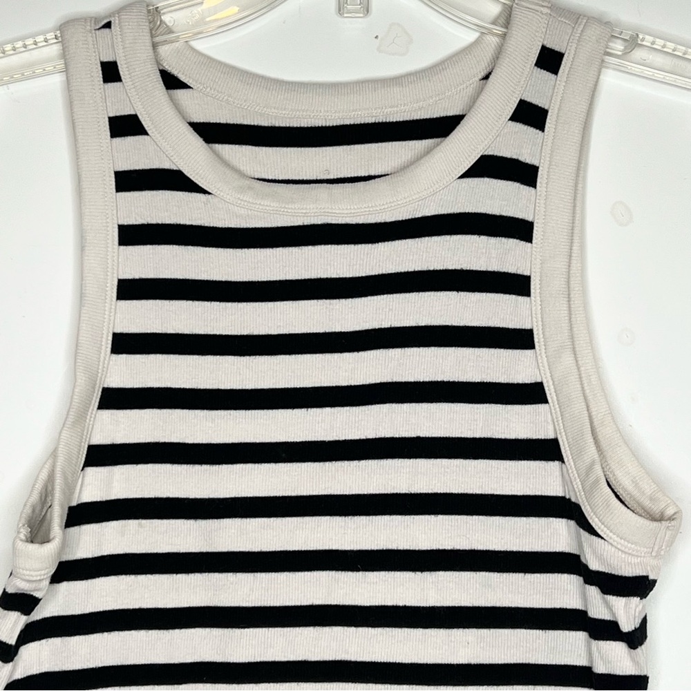 A New Day Black and Cream Striped Ribbed Tank Top Large - Picture 2 of 6